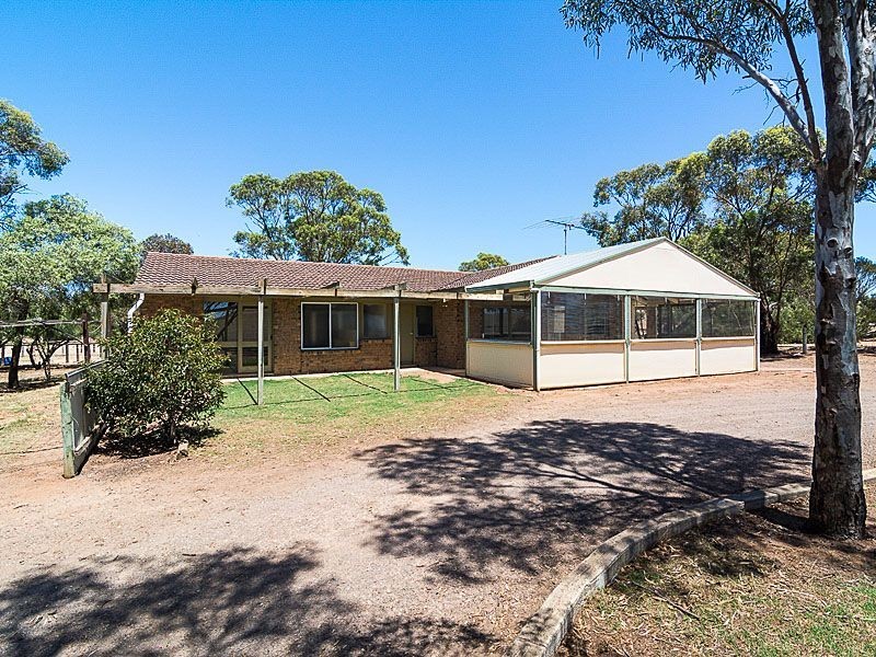 379 Burnside Road, Woodchester SA 5255
