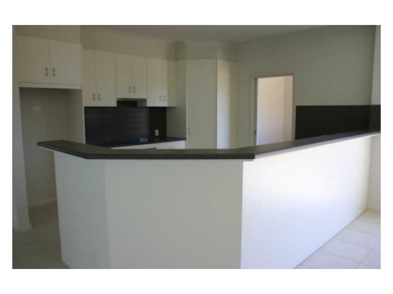 16 Strathford Way, Strathalbyn SA 5255