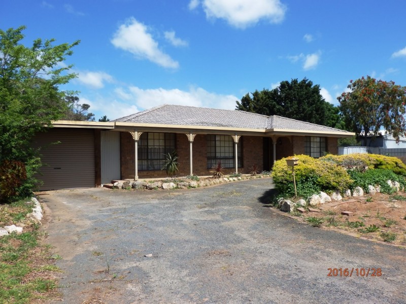 17 Berrysmith Drive, Strathalbyn SA 5255