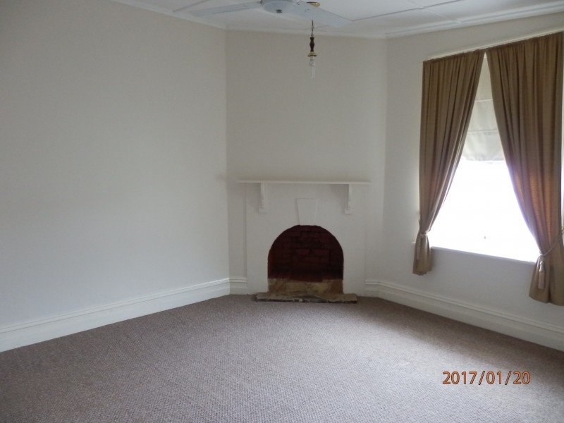 28 Marchant Road, Strathalbyn SA 5255