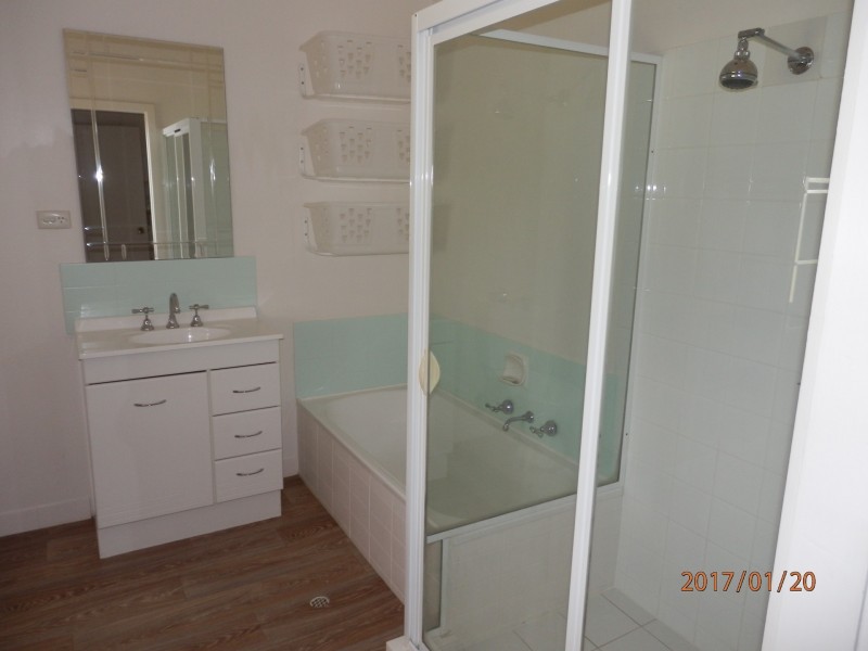 28 Marchant Road, Strathalbyn SA 5255