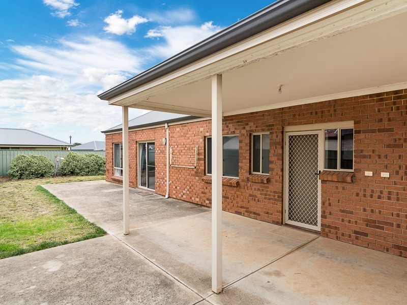 20 Strathmont Drive, Strathalbyn SA 5255