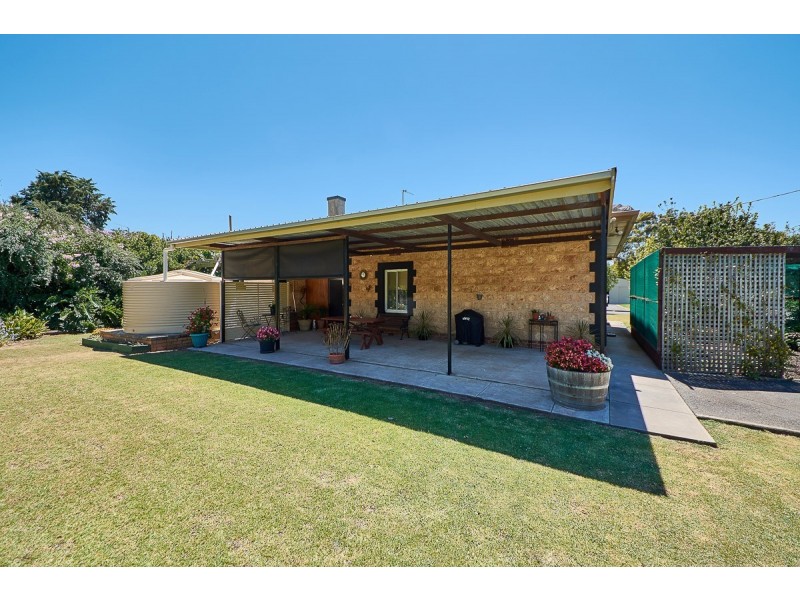 6 Love Avenue, Strathalbyn SA 5255