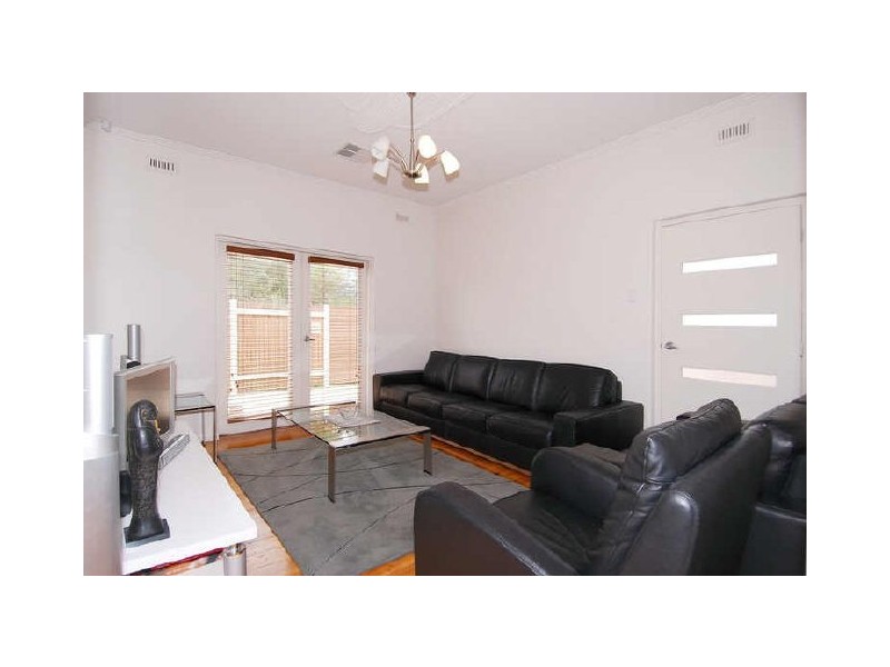 2 Reedie Street, Henley Beach SA 5022