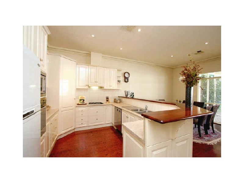 2 Arnold Street, Kingswood SA 5062