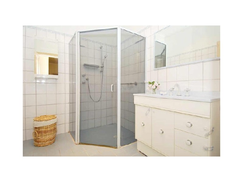 8 David Avenue, Black Forest SA 5035