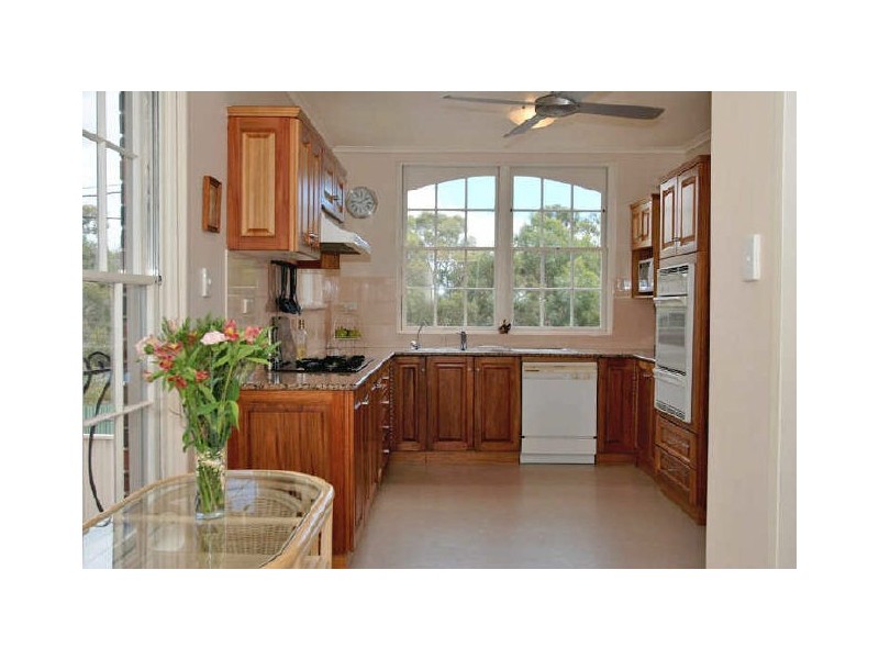 18 Heatherbank Terrace, Stonyfell SA 5066