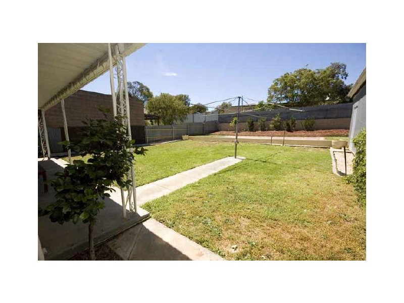 3 Kalimna Avenue, Campbelltown SA 5074