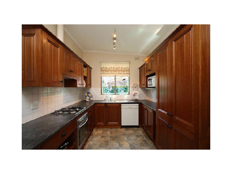 13 Edinburgh Avenue, Stonyfell SA 5066