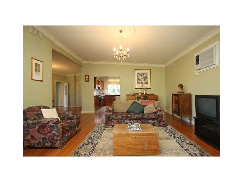 13 Edinburgh Avenue, Stonyfell SA 5066