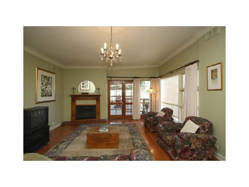 13 Edinburgh Avenue, Stonyfell SA 5066