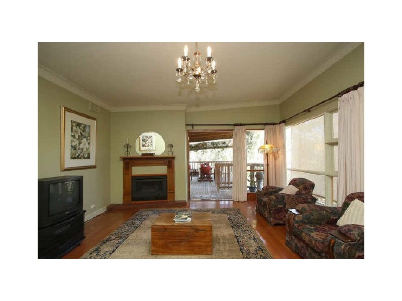 13 Edinburgh Avenue, Stonyfell SA 5066