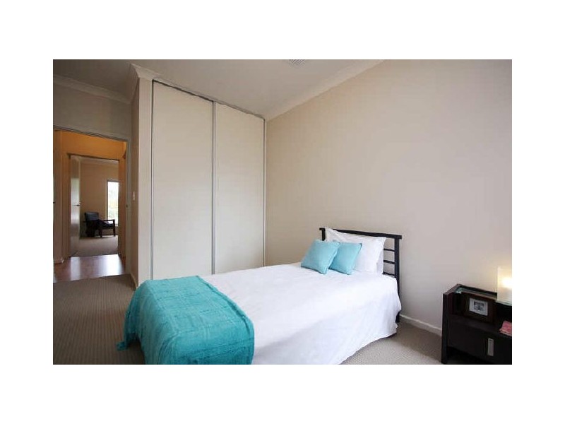 12a Parsons Grove, Park Holme SA 5043