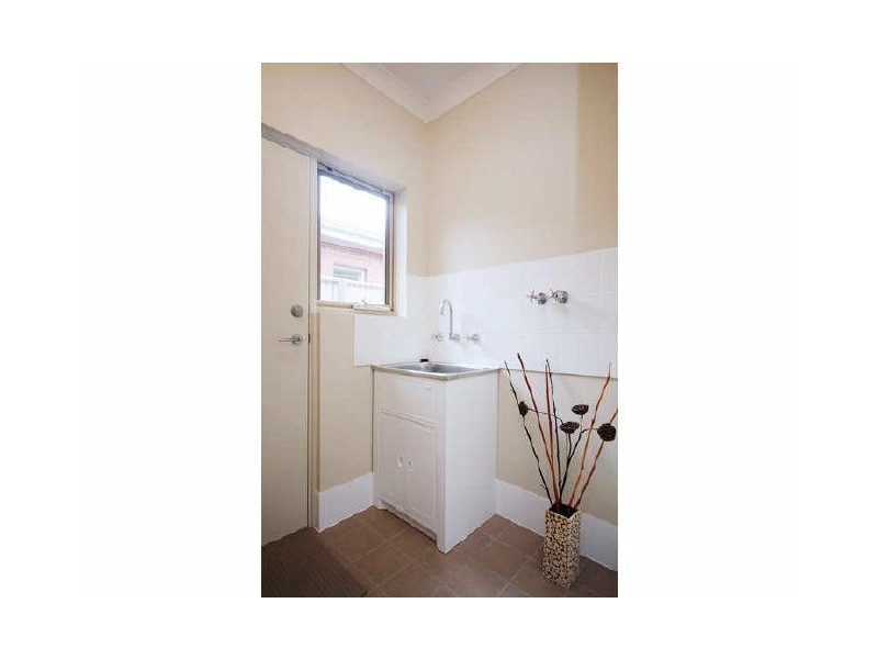 12a Parsons Grove, Park Holme SA 5043