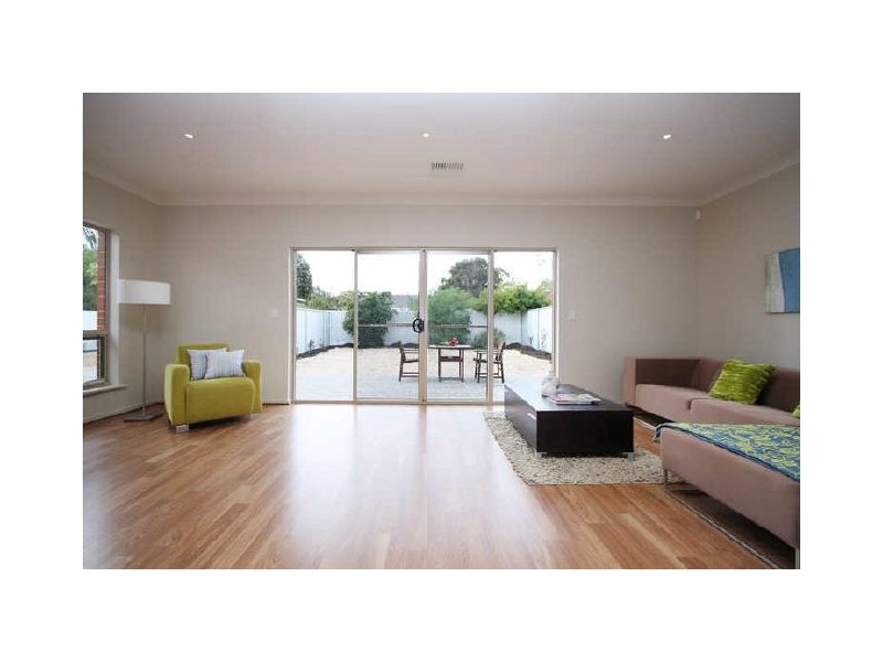 12a Parsons Grove, Park Holme SA 5043