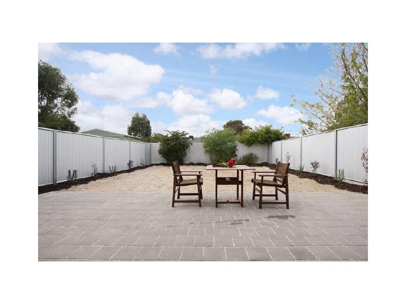 12a Parsons Grove, Park Holme SA 5043