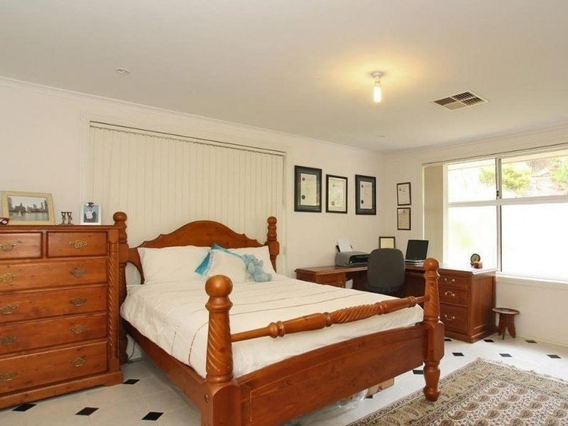 6 Gamma Crescent, Panorama SA 5041