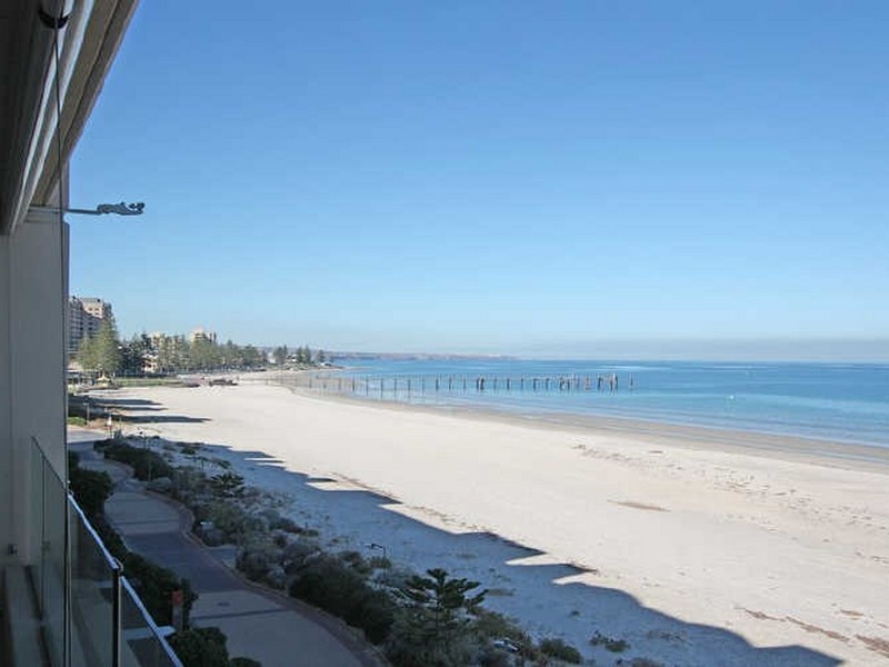 49/3 Holdfast Promenade, Glenelg SA 5045