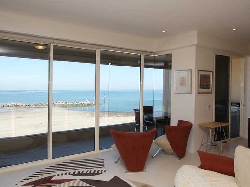 49/3 Holdfast Promenade, Glenelg SA 5045