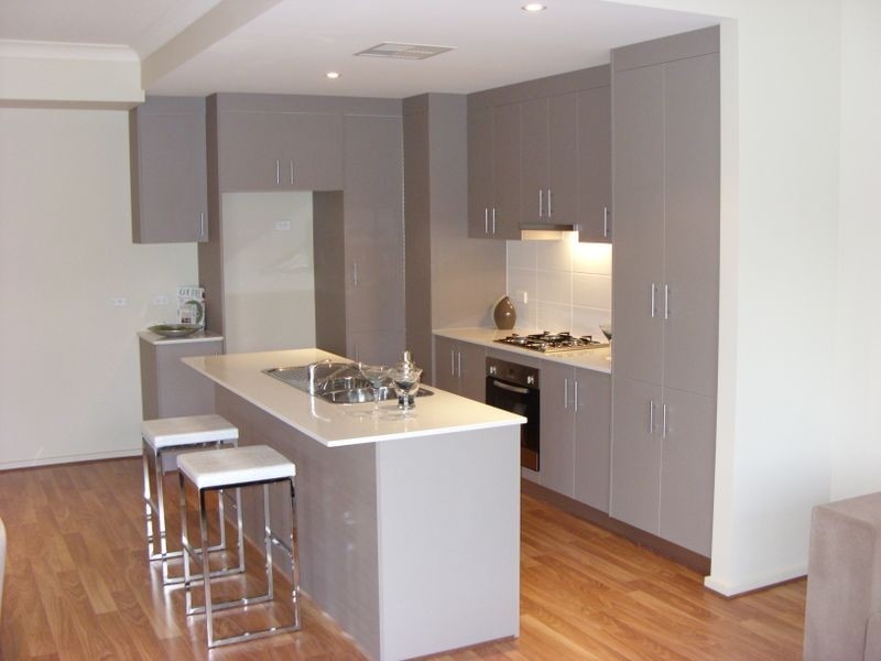 12 Parsons Grove, Park Holme SA 5043