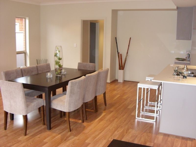 12 Parsons Grove, Park Holme SA 5043