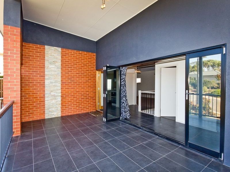 9 King George Close, Seacliff Park SA 5049