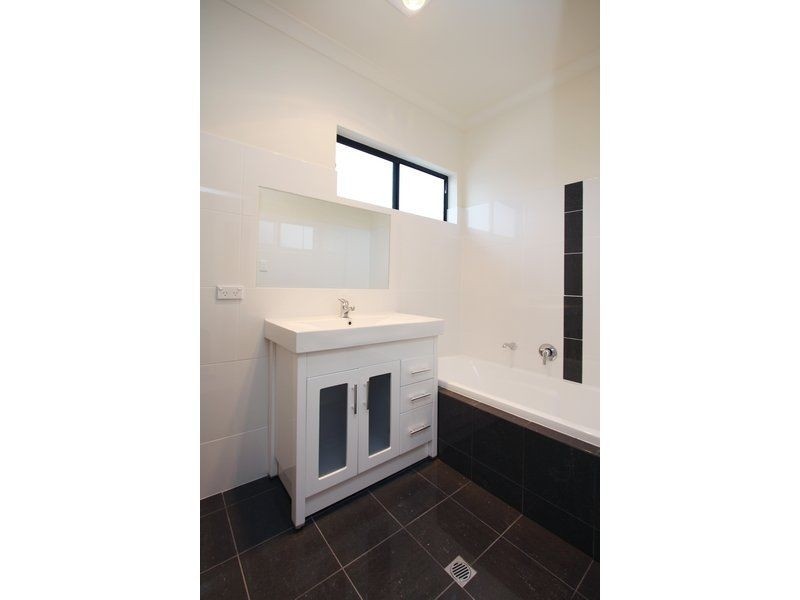 15 Condada Avenue, Park Holme SA 5043