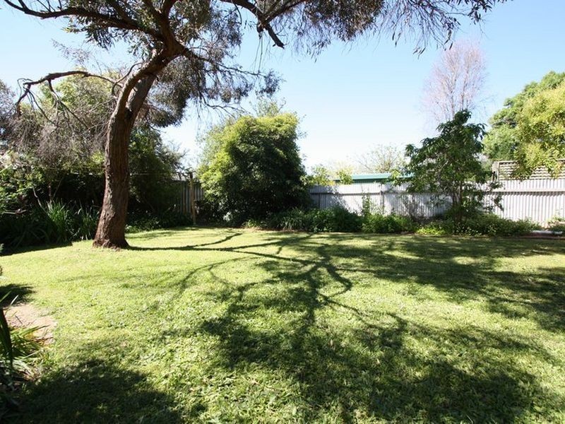 51 Tutt Avenue, Kingswood SA 5062