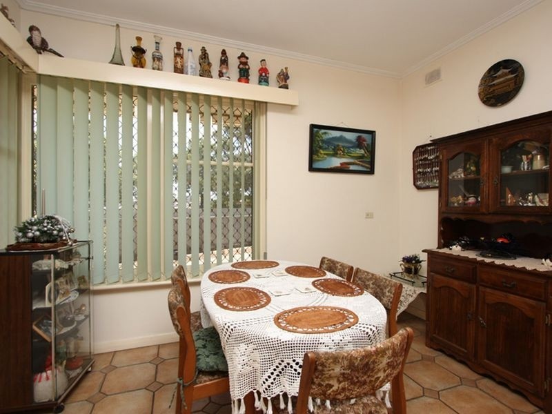 3 Diagonal Way, Oaklands Park SA 5046