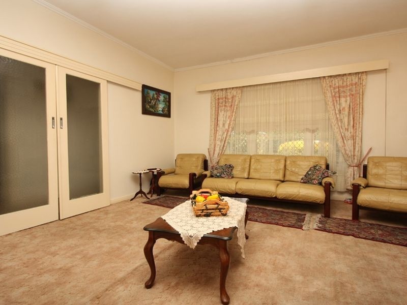 3 Diagonal Way, Oaklands Park SA 5046