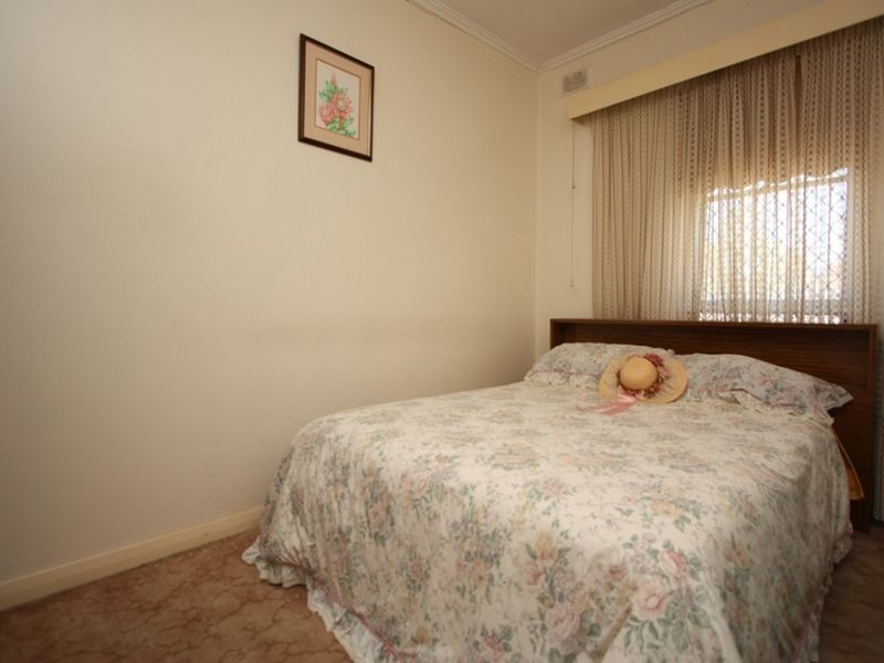 3 Diagonal Way, Oaklands Park SA 5046