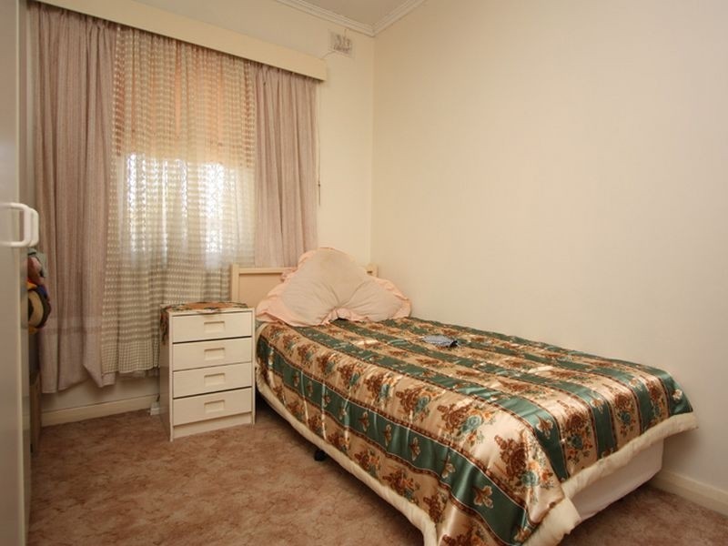 3 Diagonal Way, Oaklands Park SA 5046