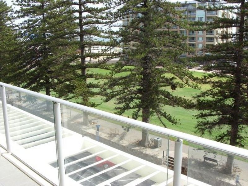 504/25 Colley Terrace, Glenelg SA 5045