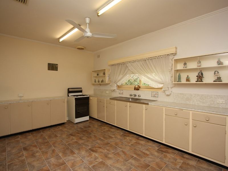 21 Lancelot Drive, Daw Park SA 5041