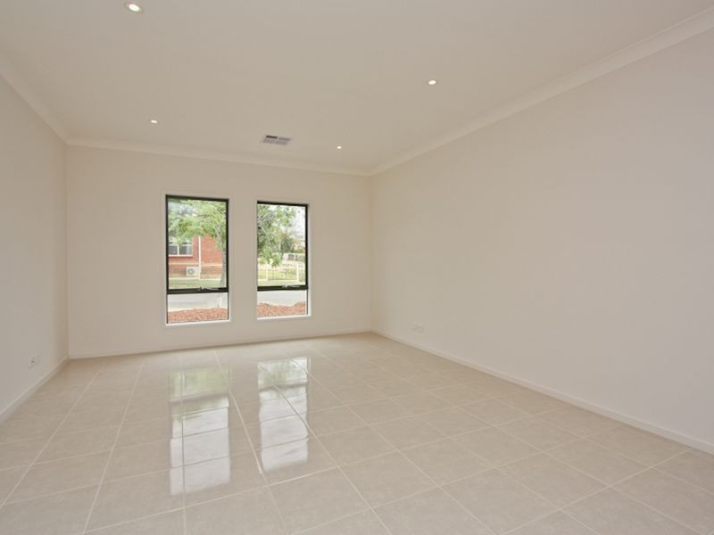 30 Catherine Street, Clapham SA 5062