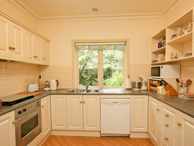 1 Pikes Lane, Lower Mitcham SA 5062