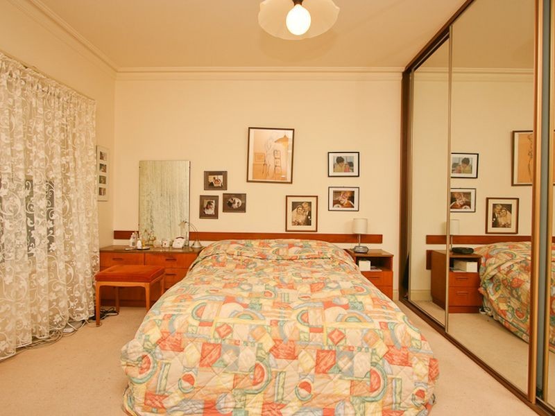 1 Pikes Lane, Lower Mitcham SA 5062