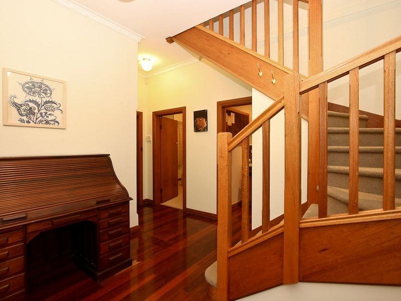 33 Narinna Avenue, Cumberland Park SA 5041