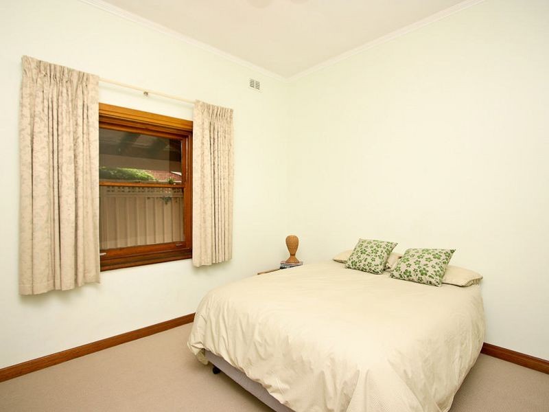 33 Narinna Avenue, Cumberland Park SA 5041