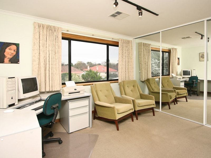 33 Narinna Avenue, Cumberland Park SA 5041