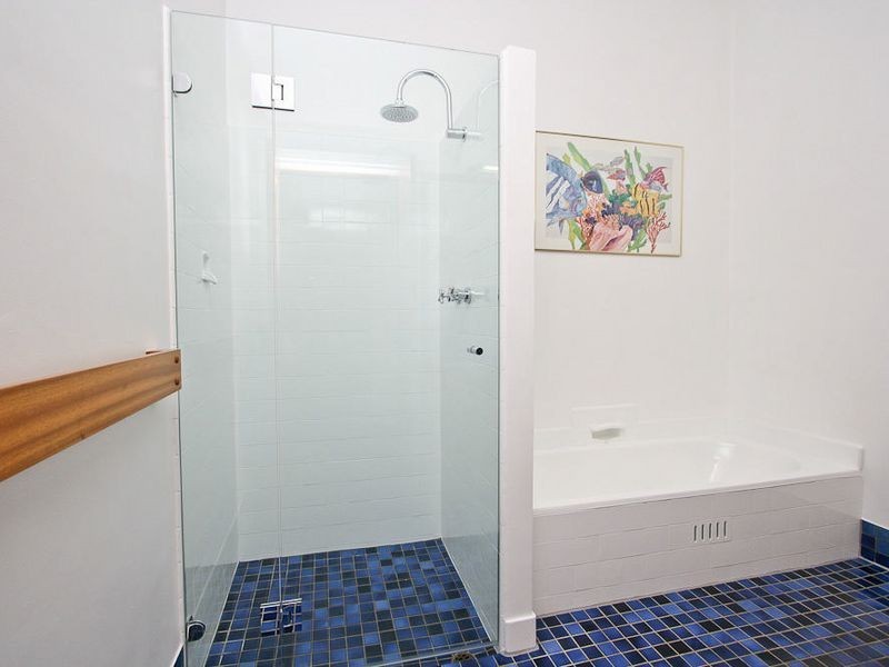 33 Narinna Avenue, Cumberland Park SA 5041