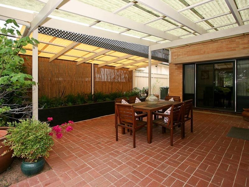 33 Narinna Avenue, Cumberland Park SA 5041