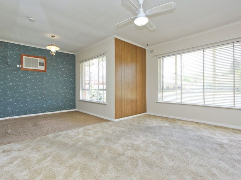 11 Barbara Avenue, Morphett Vale SA 5162