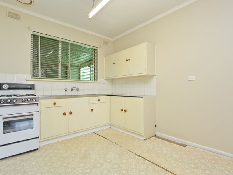 11 Barbara Avenue, Morphett Vale SA 5162