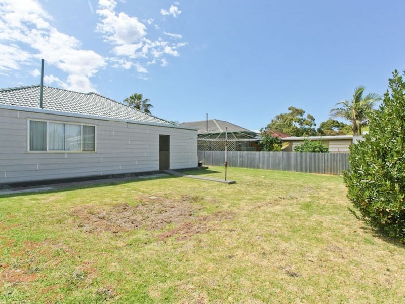 11 Barbara Avenue, Morphett Vale SA 5162