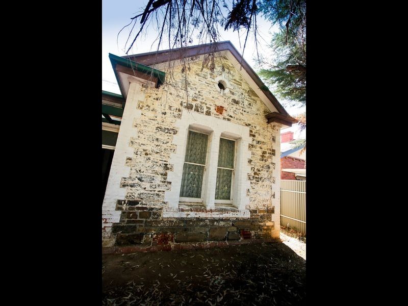 2 Thames Street, Clarence Park SA 5034
