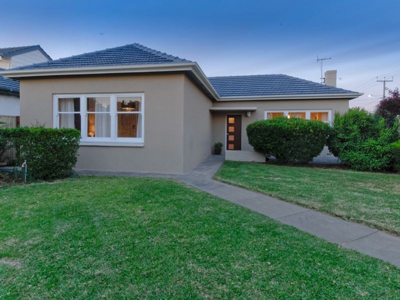 94 Raglan Avenue, South Plympton SA 5038