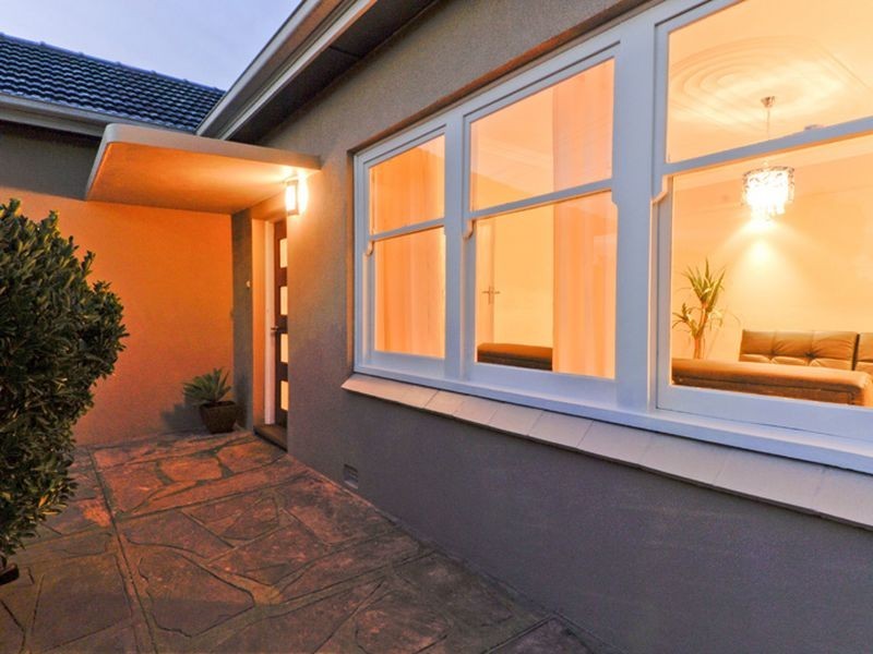 94 Raglan Avenue, South Plympton SA 5038