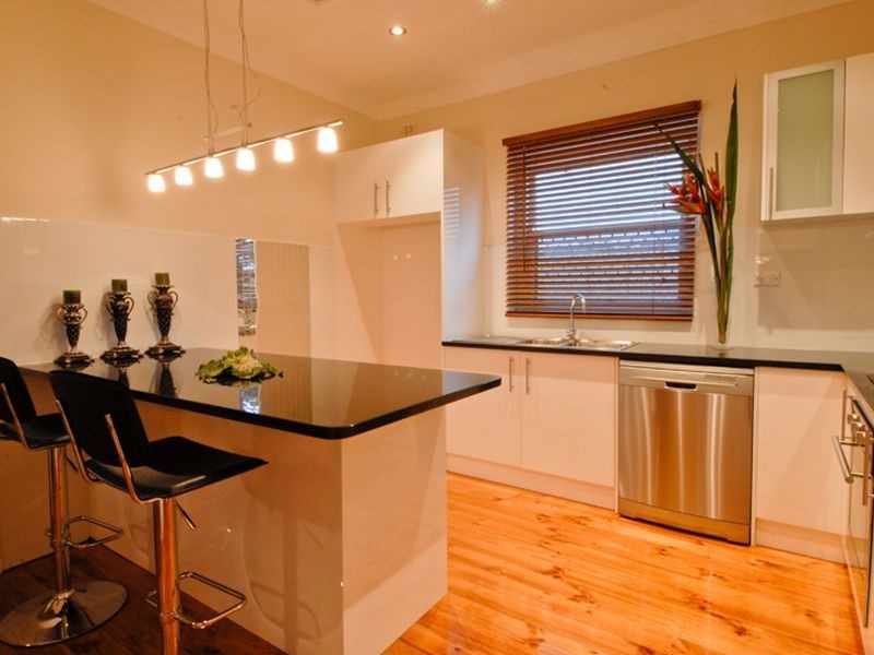 94 Raglan Avenue, South Plympton SA 5038