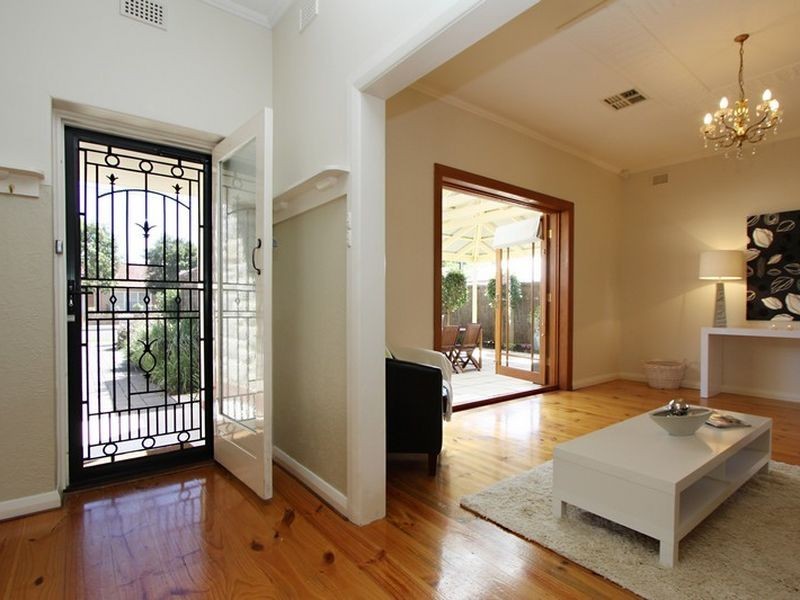 2 Griffiths Road, Plympton Park SA 5038